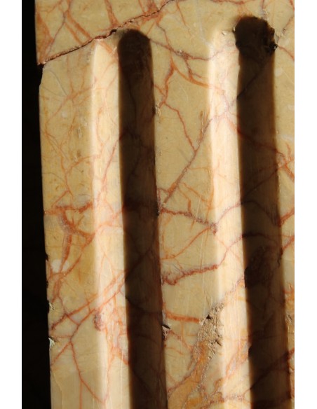 207 CAMINETTO "CANNELURE" IN MARMO GIALLO FIORITO