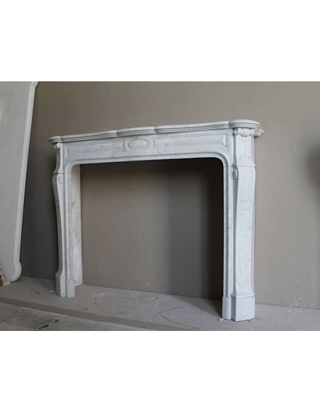 006 CAMINO "POMPADOUR PIED GALBÉ" CON FRONTALE TRANSIZIONE IN MARMO BIANCO CARRARA