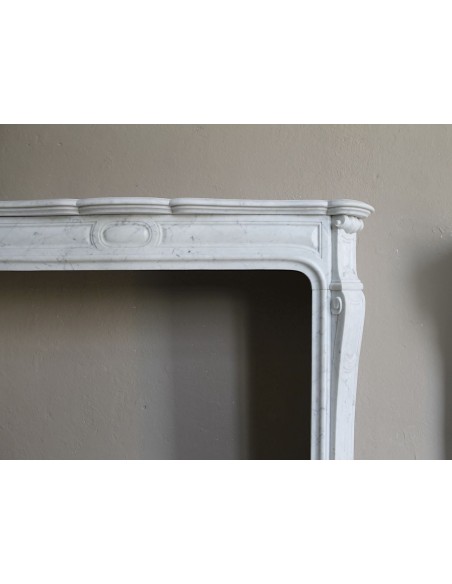 006 CAMINO "POMPADOUR PIED GALBÉ" CON FRONTALE TRANSIZIONE IN MARMO BIANCO CARRARA