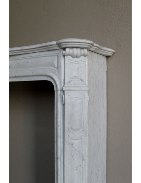 006 CAMINO "POMPADOUR PIED GALBÉ" CON FRONTALE TRANSIZIONE IN MARMO BIANCO CARRARA