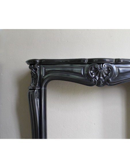 038 AG CAMINO LUIGI XV "TROIS COQUILLES" IN MARMO NERO DEL BELGIO