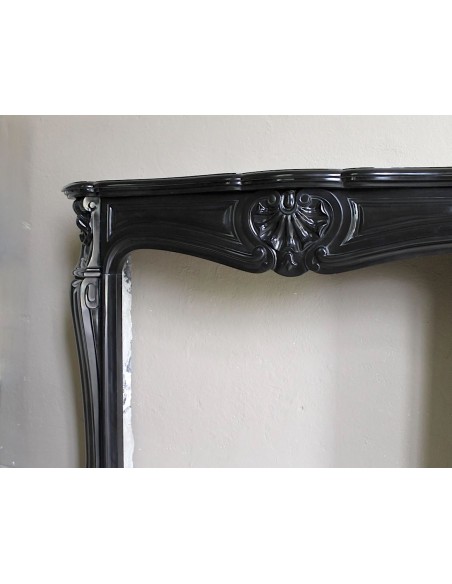 038 AG CAMINO LUIGI XV "TROIS COQUILLES" IN MARMO NERO DEL BELGIO