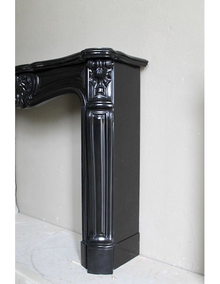 038 AG CAMINO LUIGI XV "TROIS COQUILLES" IN MARMO NERO DEL BELGIO