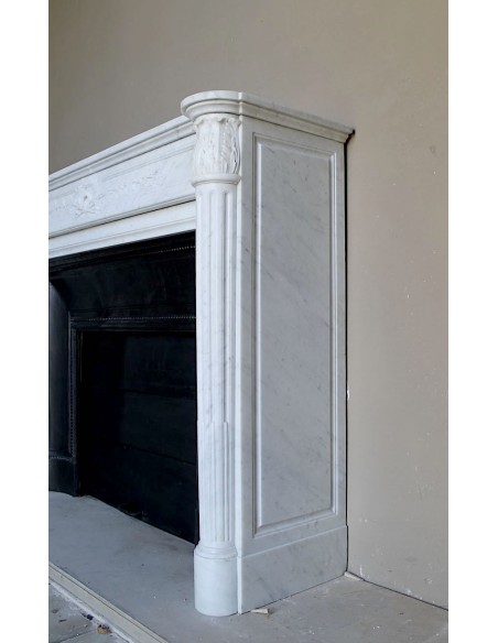 249 AG CAMINO NEOCLASSICO "RAMO D'ULIVO" A COLONNE IN MARMO BIANCO "PURO" DI CARRARA