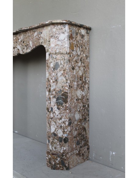 077 ORIGINALE CAMINETTO LUIGI XV "POMPADOUR PLAT" IN BRECCIA DEI PIRENEI