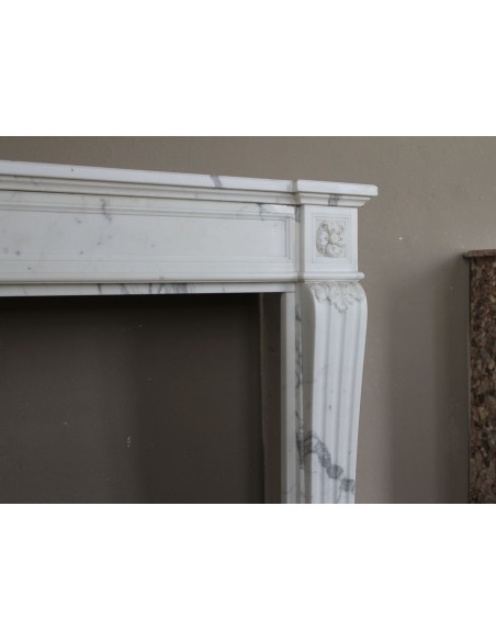 255 CAMINO "DEUX ÉTOILLES" IN RAFFINATO MARMO CALACATTA CREMO VENATO