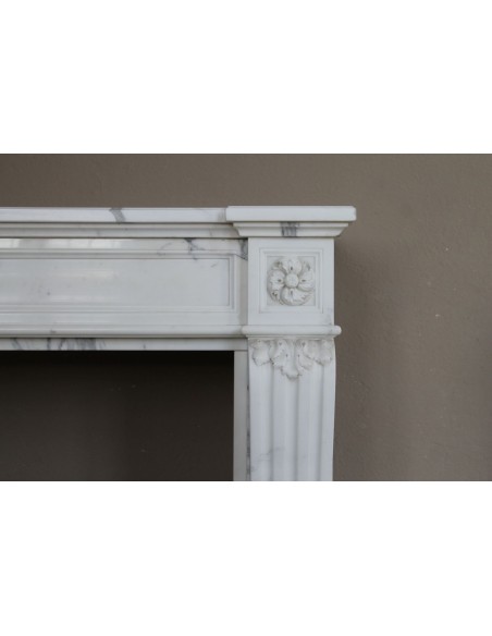 255 CAMINO "DEUX ÉTOILLES" IN RAFFINATO MARMO CALACATTA CREMO VENATO