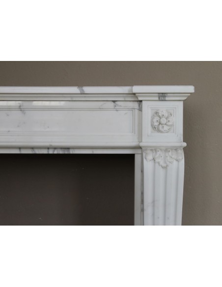 255 CAMINO "DEUX ÉTOILLES" IN RAFFINATO MARMO CALACATTA CREMO VENATO