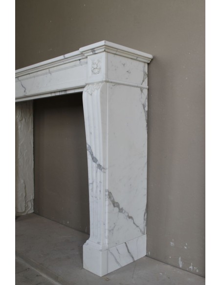 255 CAMINO "DEUX ÉTOILLES" IN RAFFINATO MARMO CALACATTA CREMO VENATO