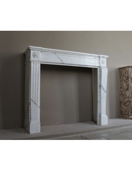 255 CAMINO "DEUX ÉTOILLES" IN RAFFINATO MARMO CALACATTA CREMO VENATO