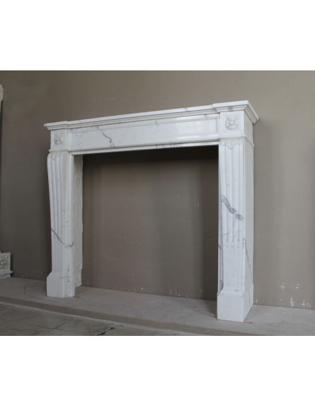 255 CAMINO "DEUX ÉTOILLES" IN RAFFINATO MARMO CALACATTA CREMO VENATO