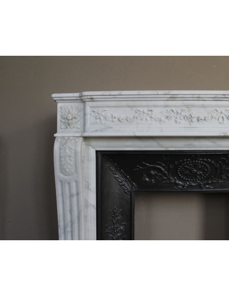 257 AG ELEGANTISSIMO CAMINO LUIGI XVI "VERSAILLES" IN MARMO STATUARIO CAVA CALACATTA