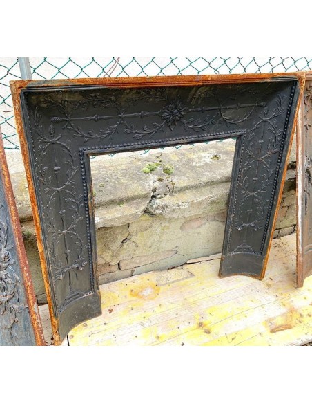 CG 085 CONTROCUORE CAMINO NEOCLASSICO  IN FUSIONE DI GHISA ARTISTICA CON DECORAZIONI ARBOREE