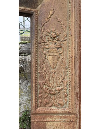 CG 087 CAMINETTO CONTROCUORE LUIGI XVI IN GHISA...