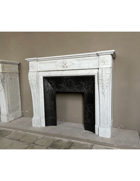 222 AG CAMINO LUIGI XVI "TROIS FLEURS" SCOLPITO IN MARMO BIANCO DI CARRARA