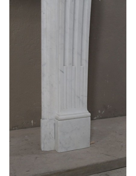 240 CAMINO "LANGUETTE" SCOLPITO IN CANDIDO BIANCO DI CARRARA "PURO"