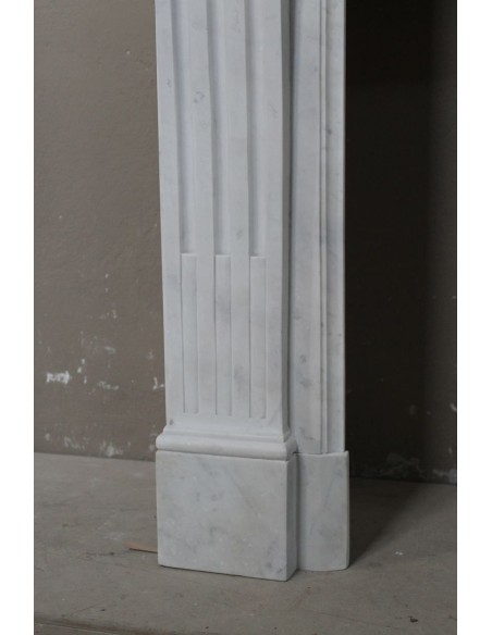 240 CAMINO "LANGUETTE" SCOLPITO IN CANDIDO BIANCO DI CARRARA "PURO"