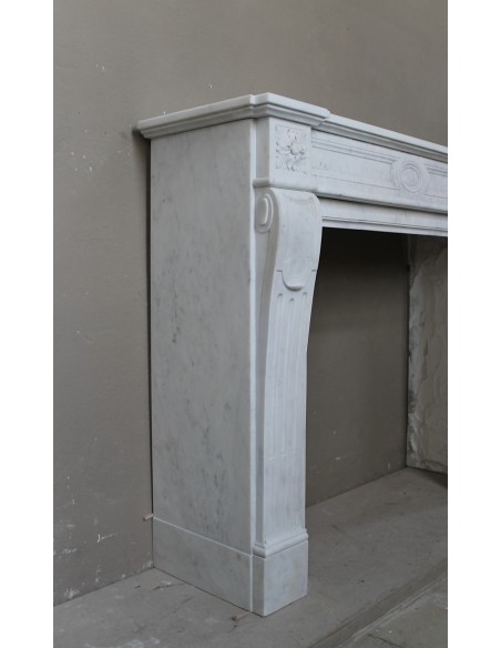 240 CAMINO "LANGUETTE" SCOLPITO IN CANDIDO BIANCO DI CARRARA "PURO"