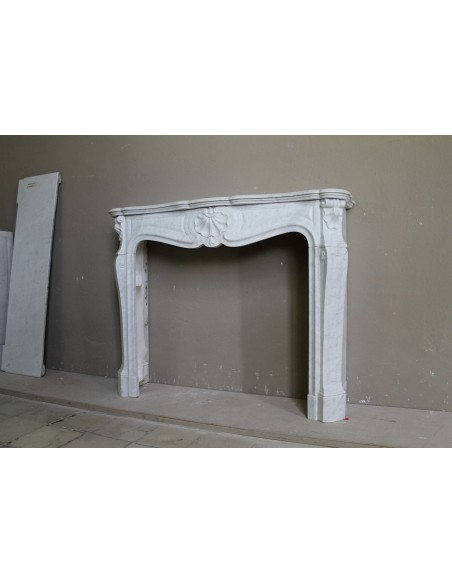 041 CLASSICO LUIGI XV "TROIS COQUILLES"  IN BIANCO CARRARA