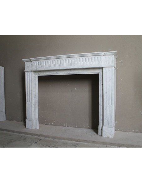 200 CAMINO LUIGI XVI "CANNELURE" SCOLPITO IN MARMO BIANCO CARRARA QUALITA' "PURO"