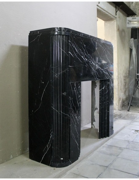 711 ICONICO CAMINO ART DECO SCOLPITO IN MARMO NERO MARQUINIA