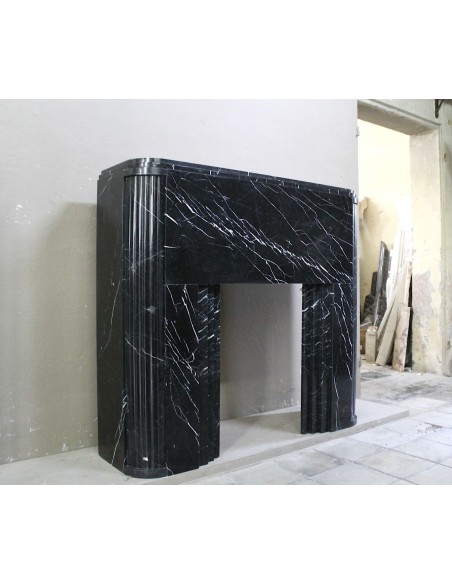 711 ICONICO CAMINO ART DECO SCOLPITO IN MARMO NERO MARQUINIA