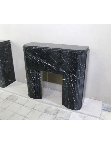 711 ICONICO CAMINO ART DECO SCOLPITO IN MARMO NERO MARQUINIA