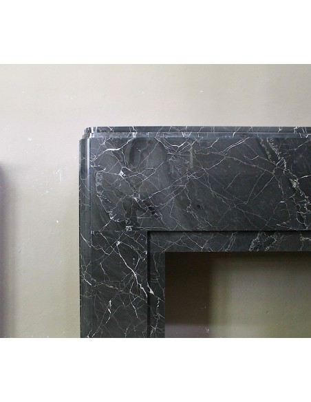 715 CAMINO ANTICO "ART DECO" SCOLPITO IN MARMO NERO MARQUINIA GOLD