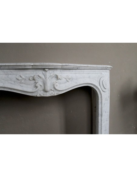 606 CAMINO ANTICO FLOREALE "MAJORELLE" SCOLPITO IN MARMO BIANCO CARRARA