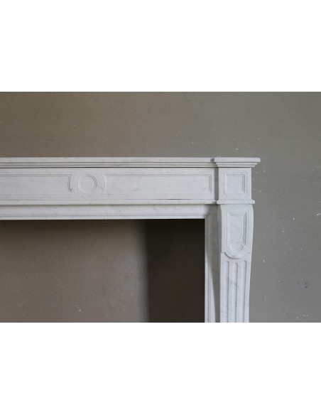 229 CAMINO LUIGI XVI "LANGUETTE CLASSIQUE"  IN CANDIDISSIMO MARMO BIANCO "P" CARRARA