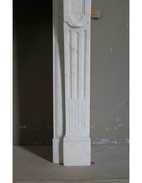 229 CAMINO LUIGI XVI "LANGUETTE CLASSIQUE"  IN CANDIDISSIMO MARMO BIANCO "P" CARRARA