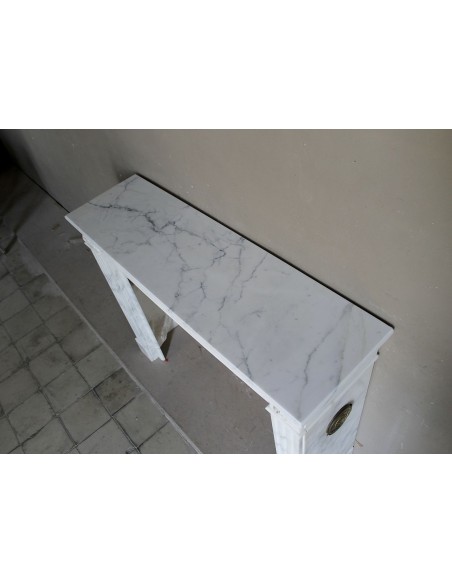 244 CAMINO LUIGI XVI "RAMO D'ULIVO" SCOLPITO IN MARMO BIANCO STATUARIO ARABESCATO CARRARA