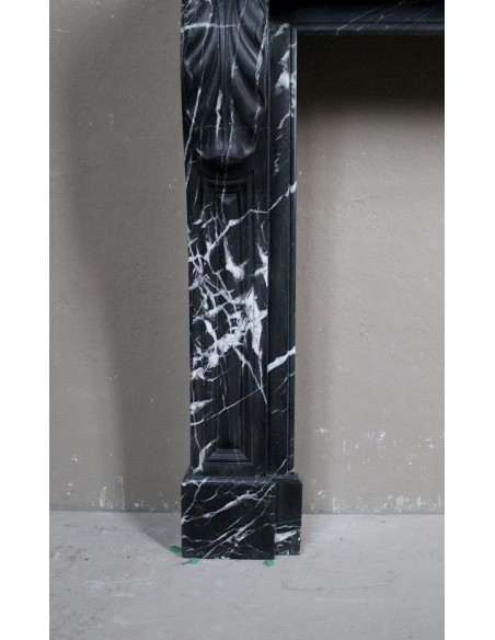 401 CAMINETTO LUIGI FILIPPO "PUNTA DI DIAMANTE" IN MARMO NERO MARQUINIA VENATO