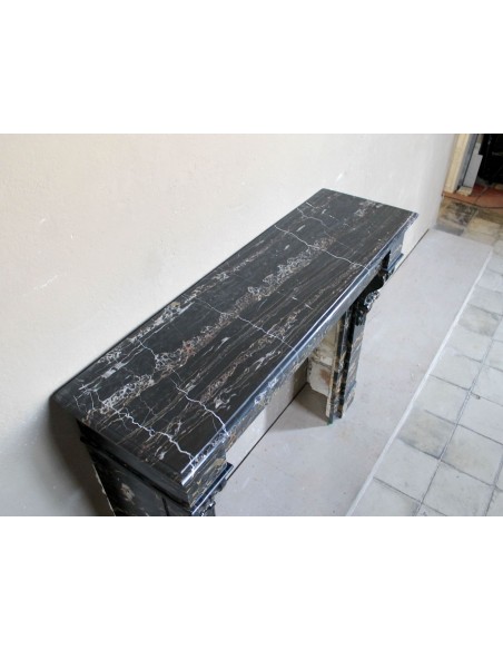 409 CAMINETTO LUIGI FILIPPO "PALMETTES" IN PREZIOSO MARMO PORTORO "GOLD"