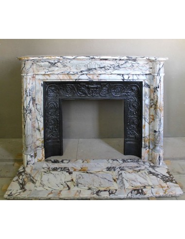 Eccezionale camino antico Neoclassico a colonna con finissimi elementi floreali in meraviglioso marmo Calacatta Gold.