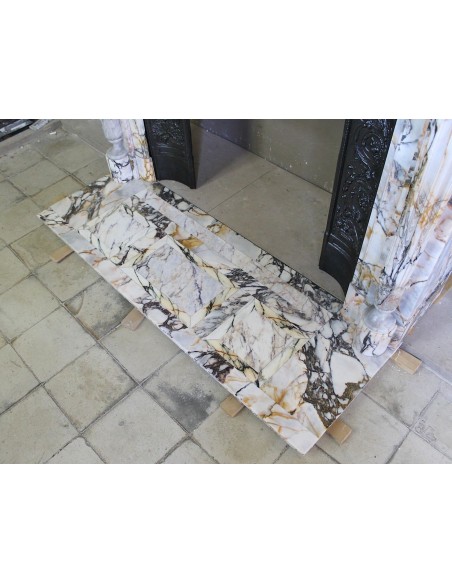 260 AG ECCEZIONALE CAMINO LUIGI XVI "MACARON" FLOREALE A COLONNA IN SUPERLATIVO MARMO CALACATTA DORATO