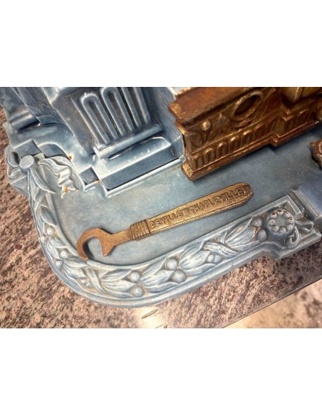 Caminetto antico o meglio stufa antica Deville, modello chiamato "La Chatte", in ghisa e ghisa smaltata di colore celeste, blu.