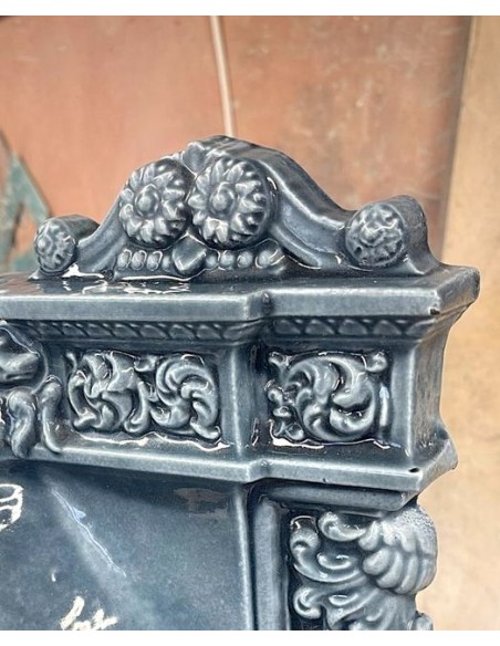 Caminetto antico o meglio stufa antica Deville, modello chiamato "La Chatte", in ghisa e ghisa smaltata di colore celeste, blu.