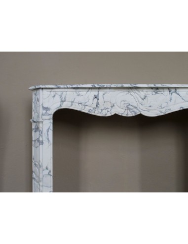 Caminetto barocco antico Pompadour Plat in marmo bianco venato Calacatta Verde