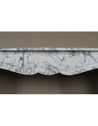 Caminetto barocco antico Pompadour Plat in marmo bianco venato Calacatta Verde