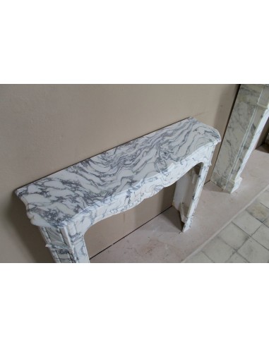 Caminetto barocco antico Pompadour Plat in marmo bianco venato Calacatta Verde