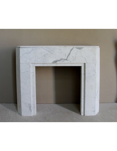 Cornice da camino antica di stile ed epoca Art Deco risalente ai primi del Novecento.