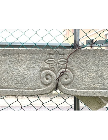 946 OCC PICCOLO E GRAZIOSO CAMINETTO SCOLPITO A MANO IN PIETRA DI  SARNICO