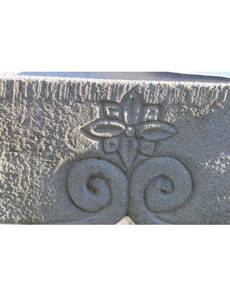 946 OCC PICCOLO E GRAZIOSO CAMINETTO SCOLPITO A MANO IN PIETRA DI  SARNICO