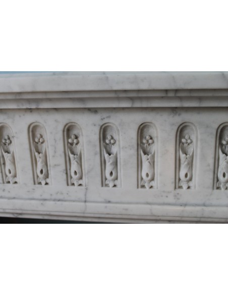 211 AG ELEGANTISSIMO CAMINO "FLAMMECHES" IN MARMO VENATINO CARRARA