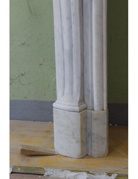 010 AG MONUMENTALE CAMINO LUIGI XV "BOUCLES DE MER" IN MARMO BIANCO DI CARRARA