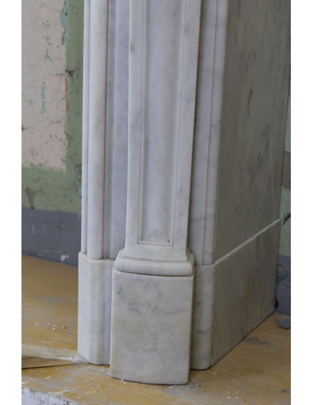 010 AG MONUMENTALE CAMINO LUIGI XV "BOUCLES DE MER" IN MARMO BIANCO DI CARRARA