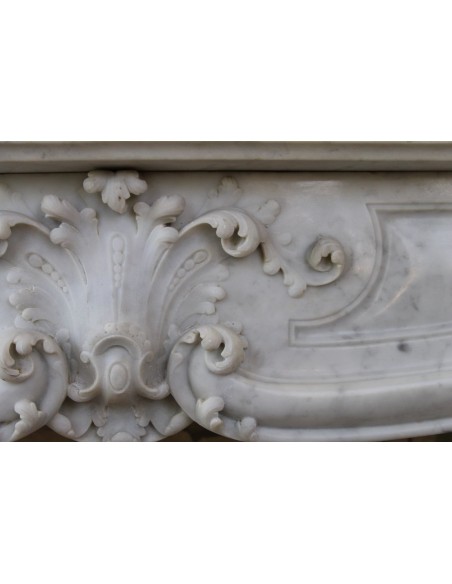 010 AG MONUMENTALE CAMINO LUIGI XV "BOUCLES DE MER" IN MARMO BIANCO DI CARRARA