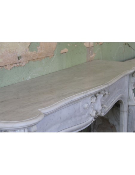 010 AG MONUMENTALE CAMINO LUIGI XV "BOUCLES DE MER" IN MARMO BIANCO DI CARRARA