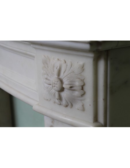 214 CAMINO LUIGI XVI "DEUX ROSES ARRONDI" IN FINISSIMO MARMO CALACATTA CLASSICO